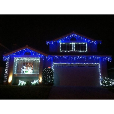 Instalatie de Craciun tip Perdea Franjurata, 8 m x 0.6 m, Albastru, 252 LED-uri, interconectabila, fire silicon albe / turturi